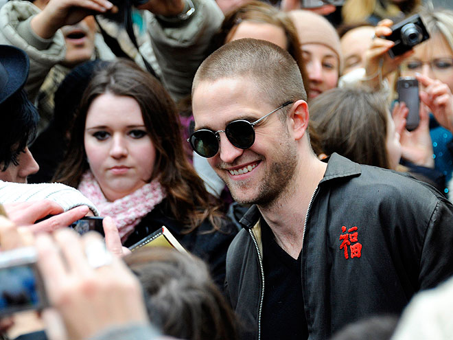 CROWD PLEASER photo | Robert Pattinson