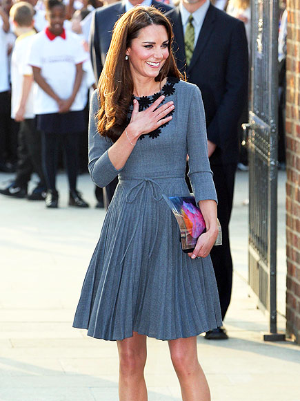 BLUSHING BEAUTY
 photo | Kate Middleton