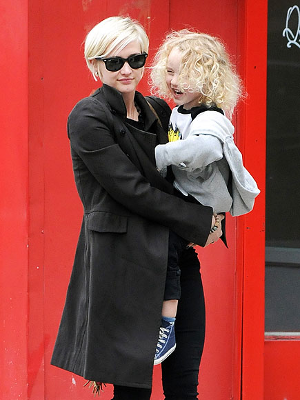 JUST FOR LAUGHS photo | Ashlee Simpson