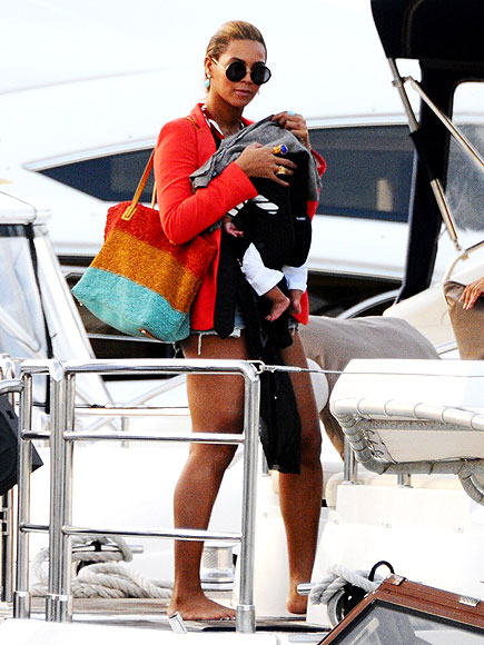 BABY ON BOARD! photo | Beyonce Knowles