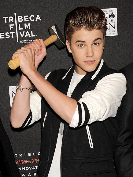 HAMMER TIME
 photo | Justin Bieber