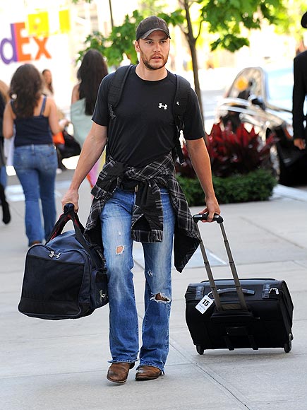ROLL OUT
photo | Taylor Kitsch