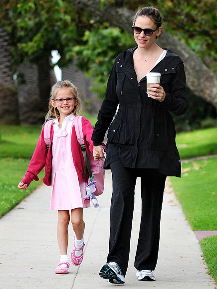 TICKLED PINK
 photo | Jennifer Garner