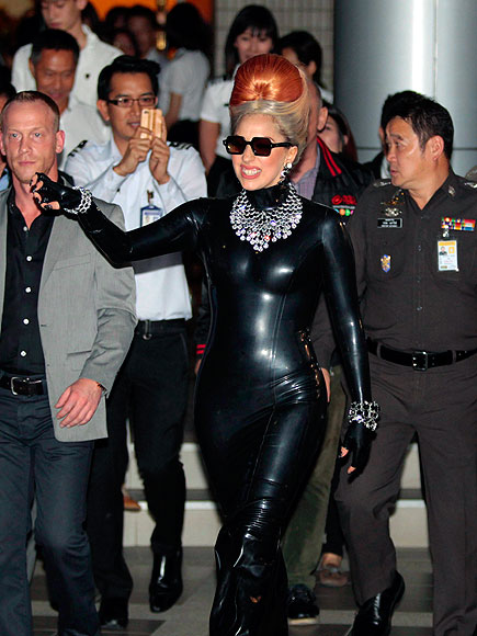 (CAT)SUIT YOURSELF! photo | Lady Gaga