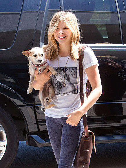 DOGGONE CUTE!
 photo | Chloe Moretz