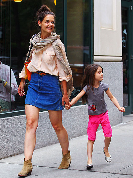 IN LOCK STEP   photo | Katie Holmes