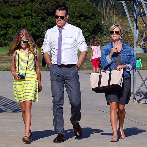 SIDELINE STYLIN' photo | Reese Witherspoon