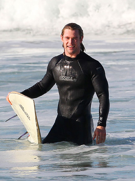 SURFER DAD photo | Chris Hemsworth
