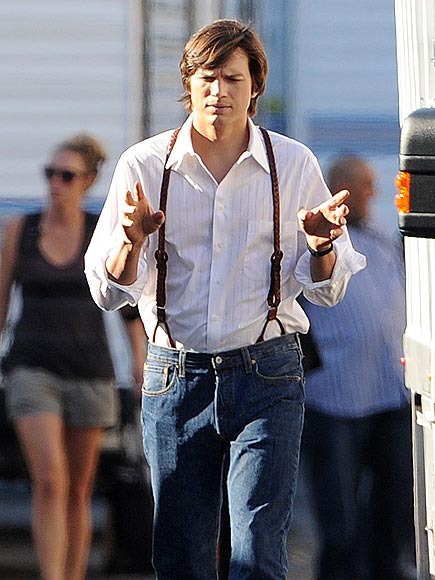 HAND SIGNALS photo | Ashton Kutcher
