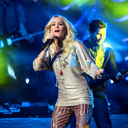 SING IT! photo | Carrie Underwood