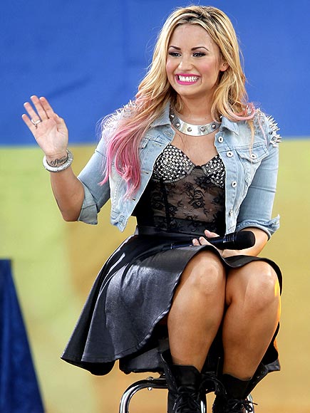 THE HOT SEAT photo | Demi Lovato