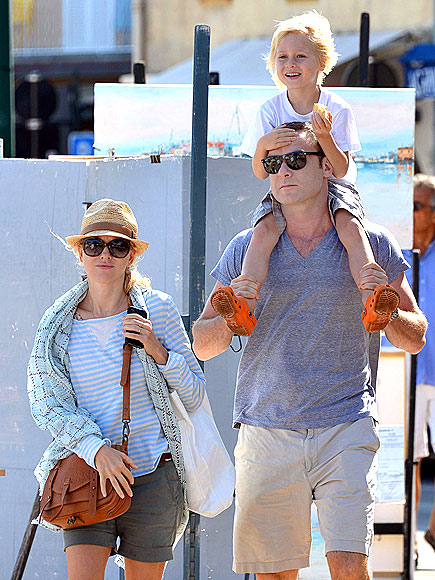 TALL RIDE photo | Liev Schreiber, Naomi Watts