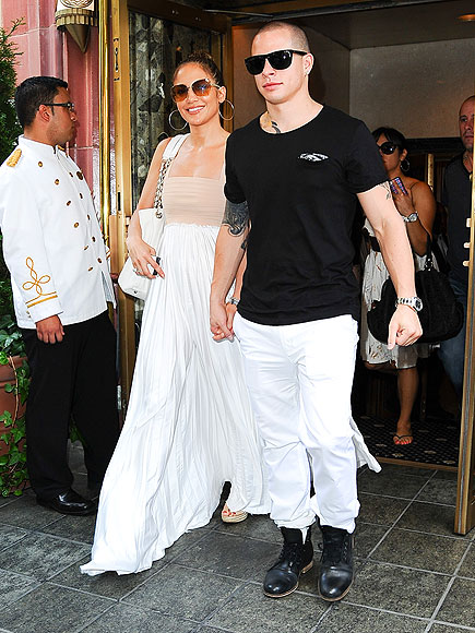 GO WITH THE FLOW photo | Casper Smart, Jennifer Lopez