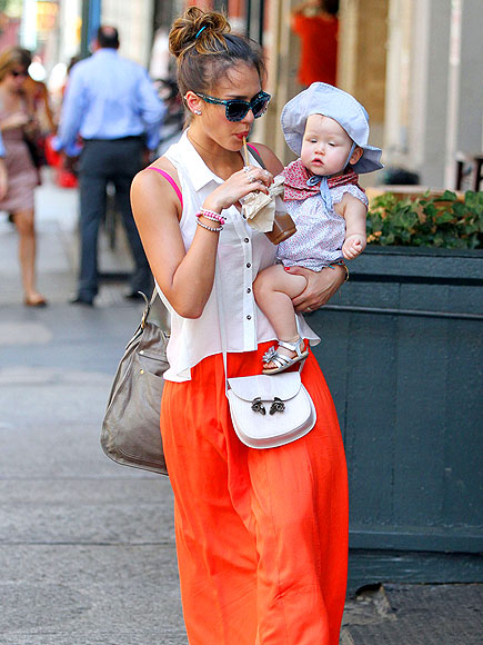 BABY SIPS photo | Jessica Alba