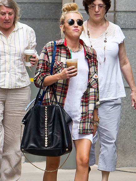COFFEE RUN photo | Miley Cyrus