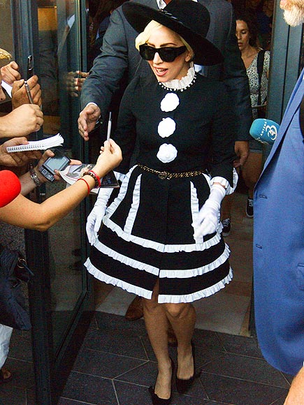 SIGNING BONUS photo | Lady Gaga