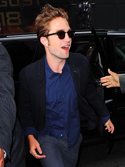 PLAYING IT COOL photo | Robert Pattinson
