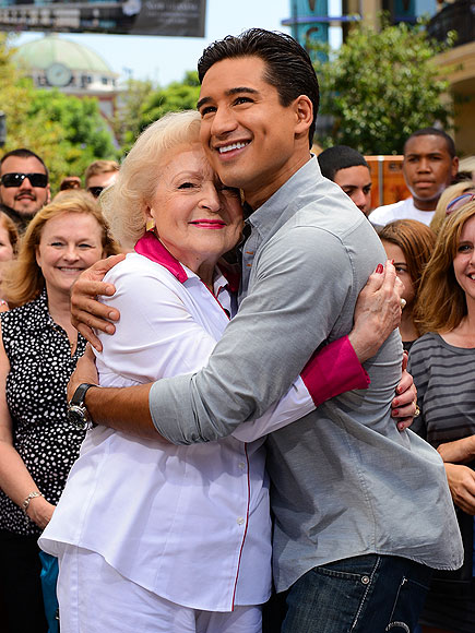 ARM PARTY photo | Betty White, Mario Lopez