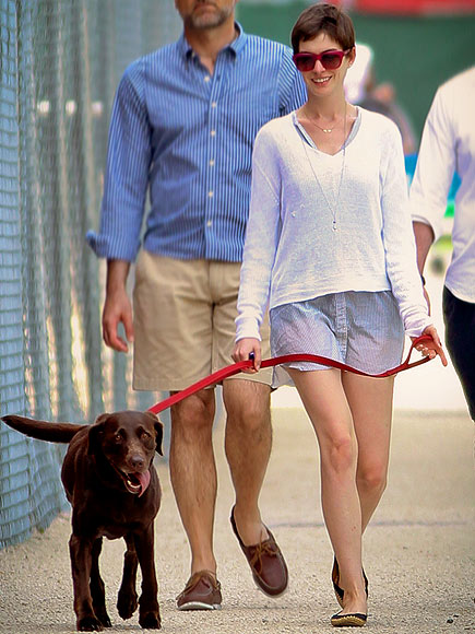 SHORTS STORY photo | Anne Hathaway
