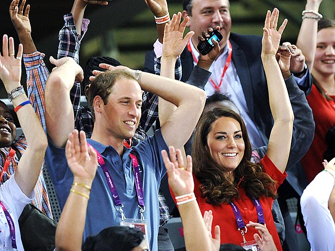 OPEN ARMS photo | Kate Middleton, Prince William
