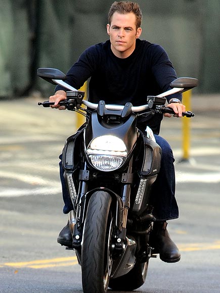 RIDE ON photo | Chris Pine