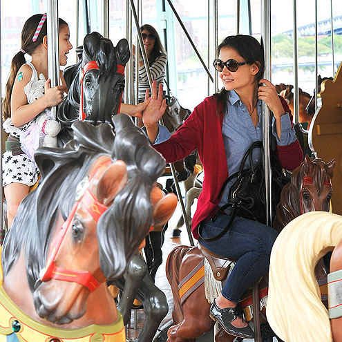 HIGH HORSE photo | Katie Holmes