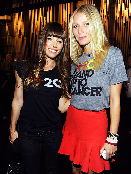 STAND-UP LADIES photo | Gwyneth Paltrow, Jessica Biel