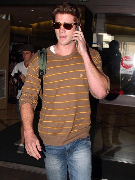 TOUCH DOWN photo | Liam Hemsworth