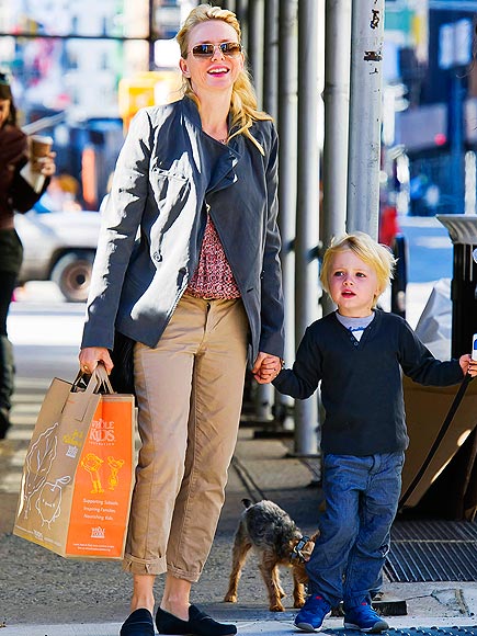 WHAT A HANDFUL photo | Naomi Watts