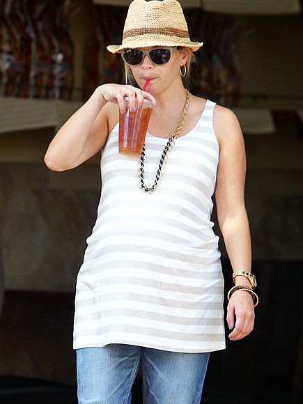HAT STUFF photo | Reese Witherspoon