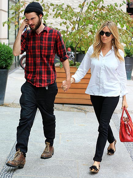 THE PARENT CLAP photo | Sienna Miller