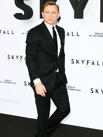 LOOK SHARP photo | Daniel Craig