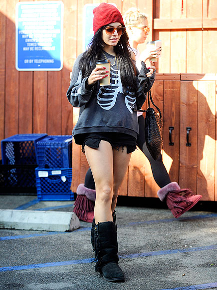 LEG ROOM photo | Vanessa Hudgens