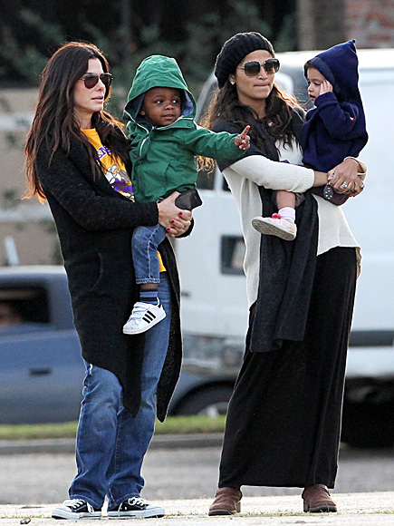 BIG EASY LISTENING photo | Camila Alves, Sandra Bullock