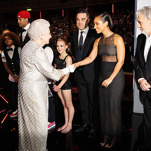 ROYAL WELCOME photo | Alicia Keys