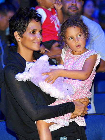 PLAY DATE photo | Halle Berry