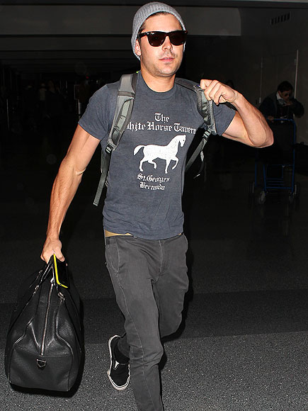 HEAVY LIFTING photo | Zac Efron