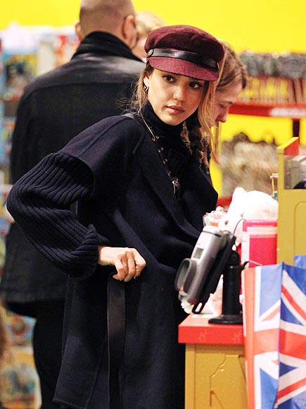TOYING AROUND photo | Jessica Alba