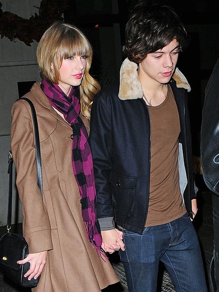 DOWNTOWN PDA photo | Harry Styles, Taylor Swift