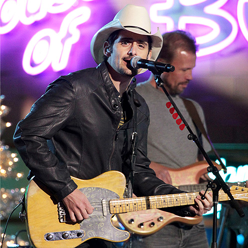 ROCK ON photo | Brad Paisley