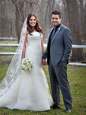 Hillary Scott 39s Custom Wedding Gown All the Details