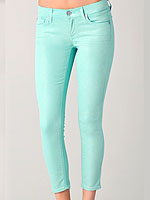 Five Amazing Sales Happening Right Now shopping 3 150x200 Five Amazing Sales Happening Right Now