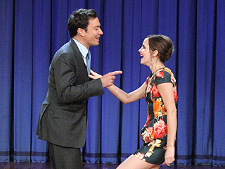 A GIF for You: Emma Watson Dances with Jimmy Fallon | Emma Watson, Jimmy Fallon