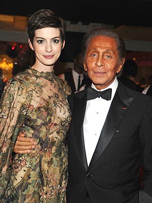 Anne Hathaway Valentino