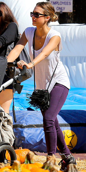 EXPRESS JEANS photo | Jessica Alba