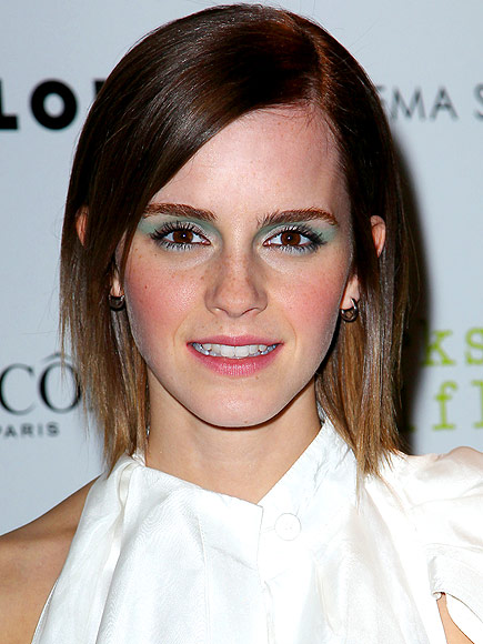 GREEN EYE SHADOW photo | Emma Watson