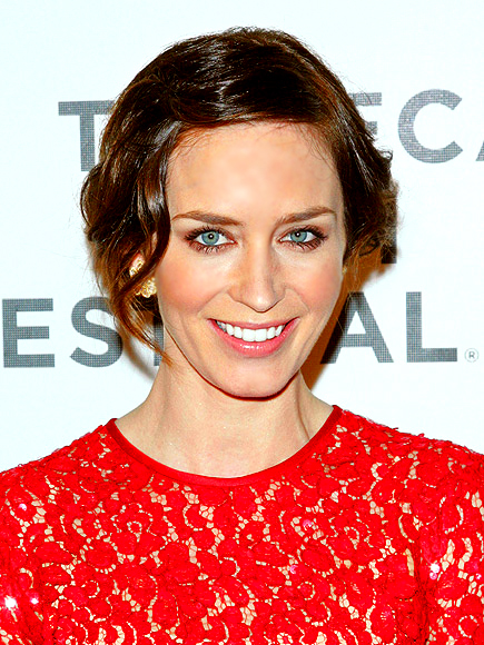 Emily Blunt Light Make Up 