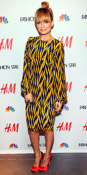 GETTING KNOTTY photo | Nicole Richie
