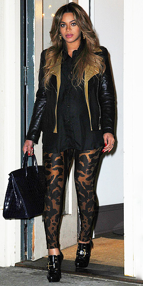 ANIMAL-PRINT LEGGINGS photo | Beyonce Knowles