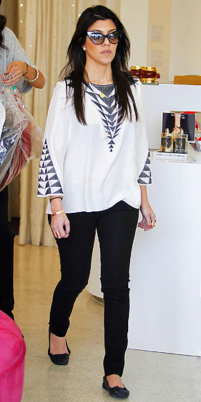 KOURTNEY KARDASHIAN photo | Kourtney Kardashian